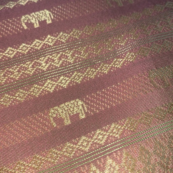 Blush Coral color Elephant Thai Silk pillow cover 16 in Square BRAND NEW!!! - Picture 2 of 10